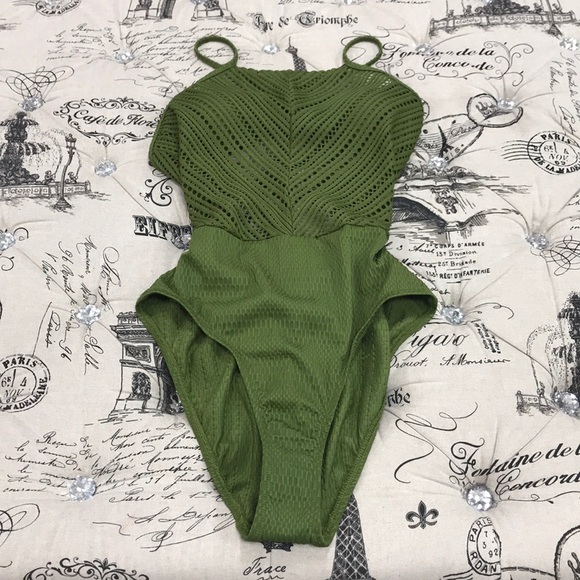 ROBIN PICCONE Mixed Crochet High Neck Swimsuit - Picture 4 of 8